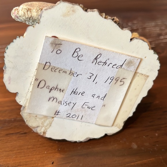 Adorable Bunny Figurine - Picture 5 of 6